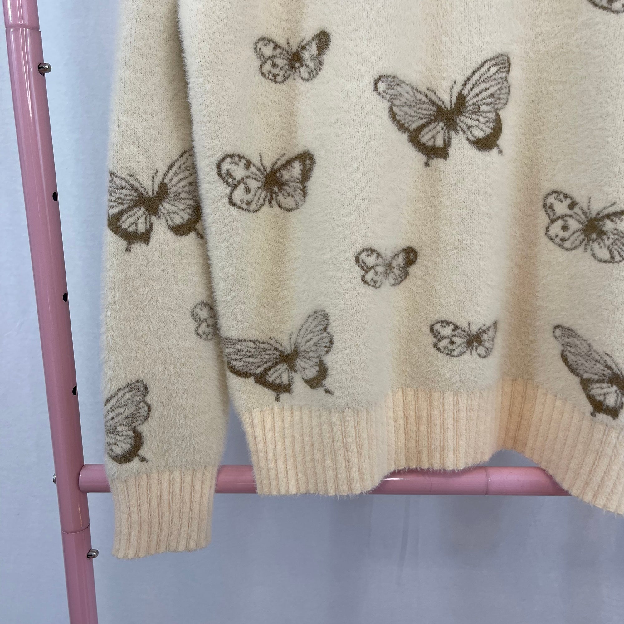 Sioni Eyelash Butterfly Print Sweater size Medium