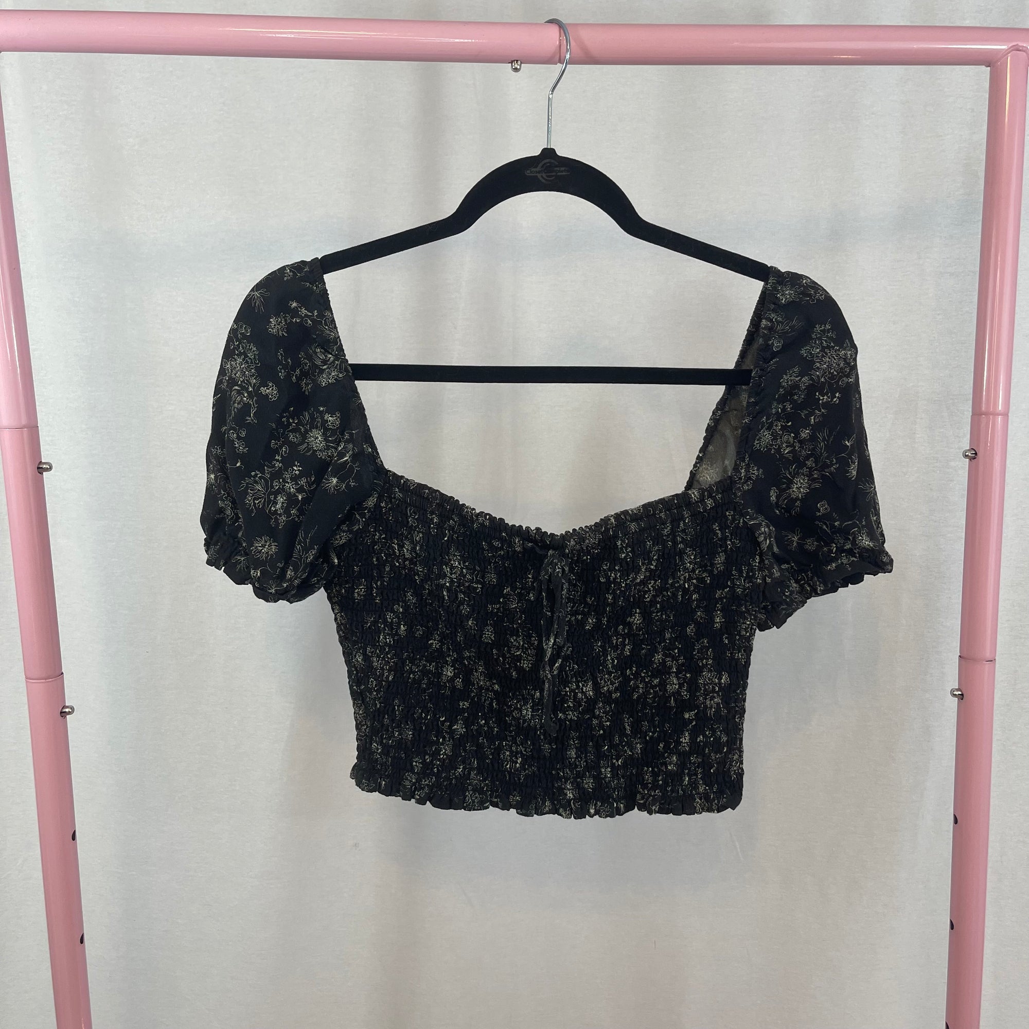 Wilfred Aritzia Smocked Cropped Floral Blouse size Large