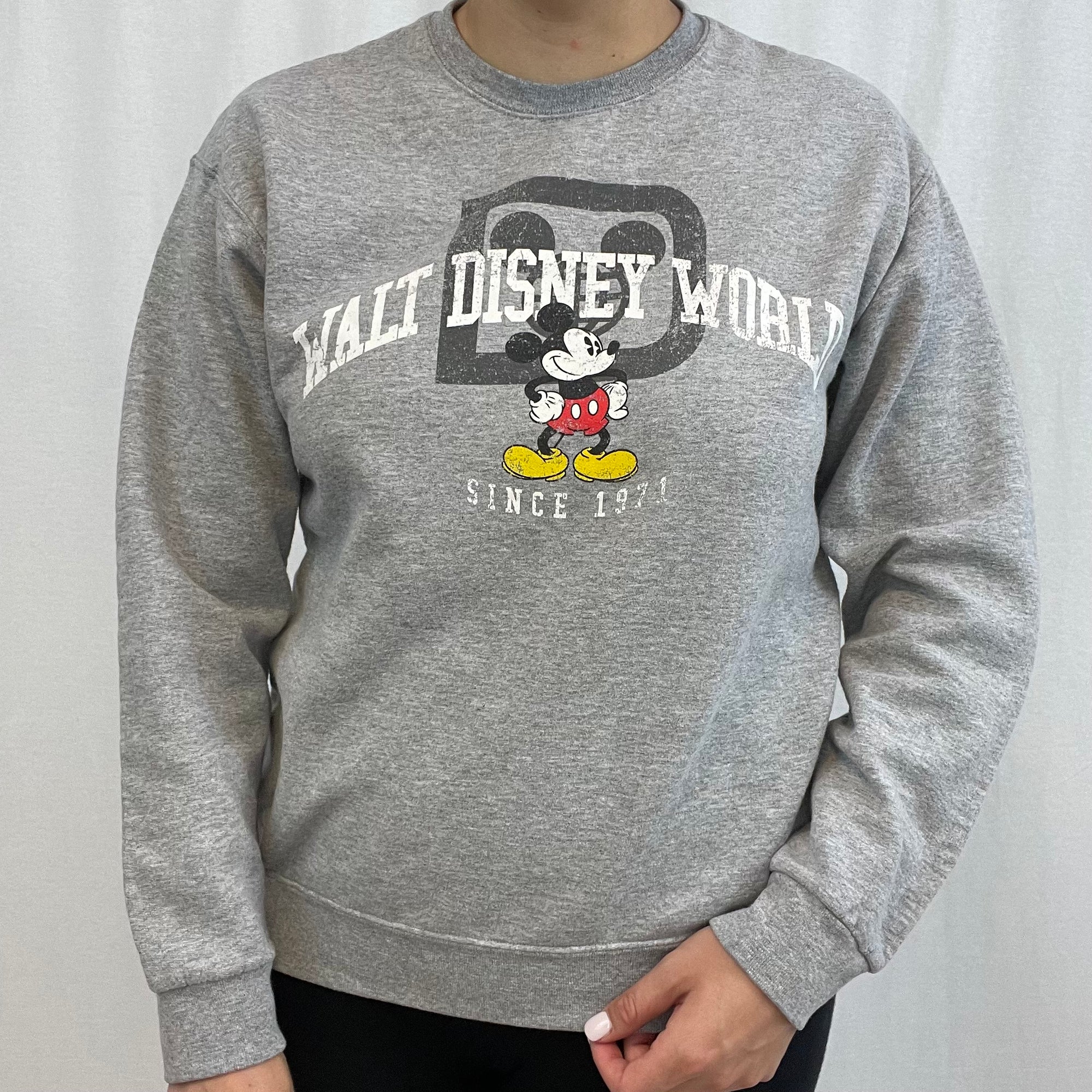 Walt Disney World Grey Crewneck size Medium
