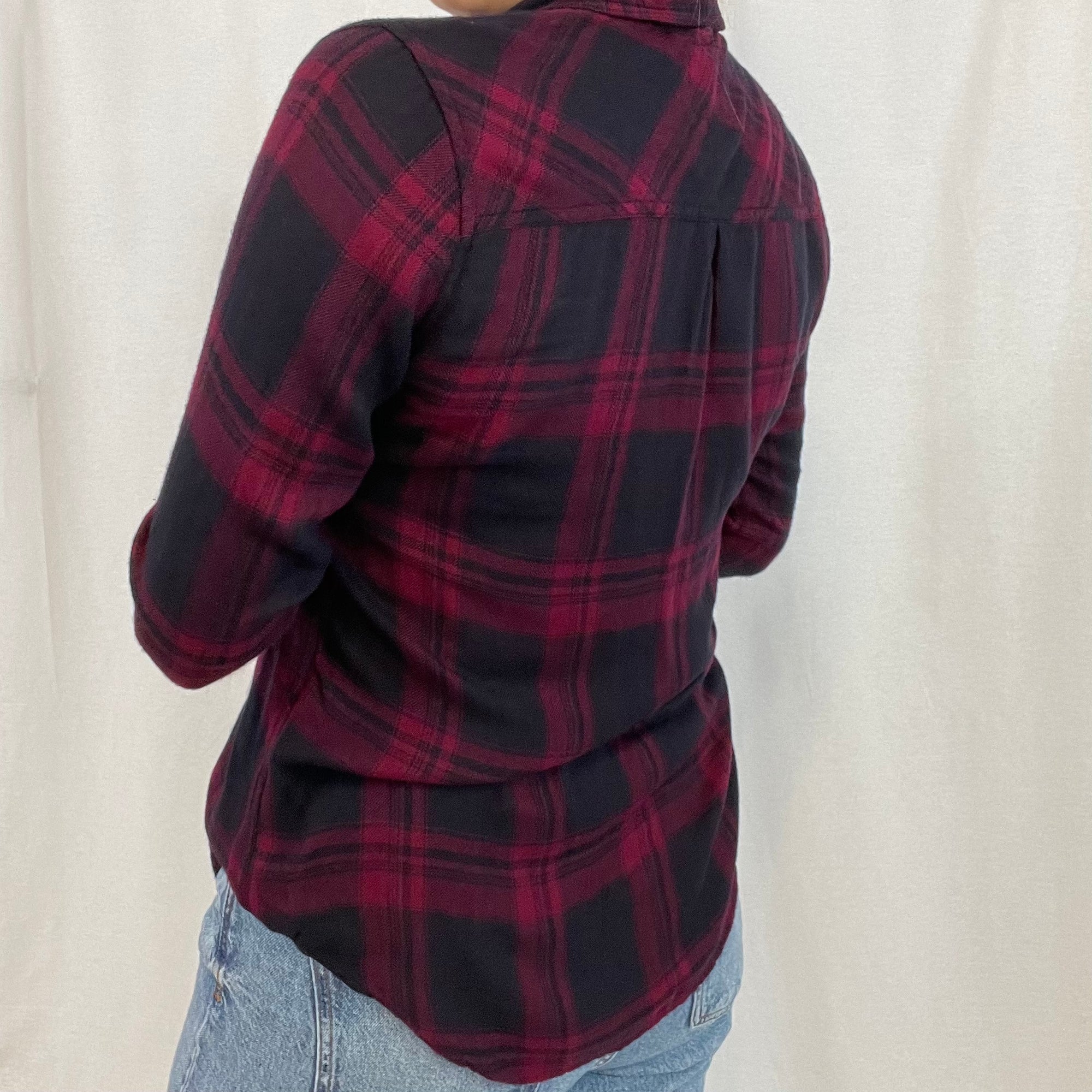 Rails Hunter Red Plaid Button Down size Small