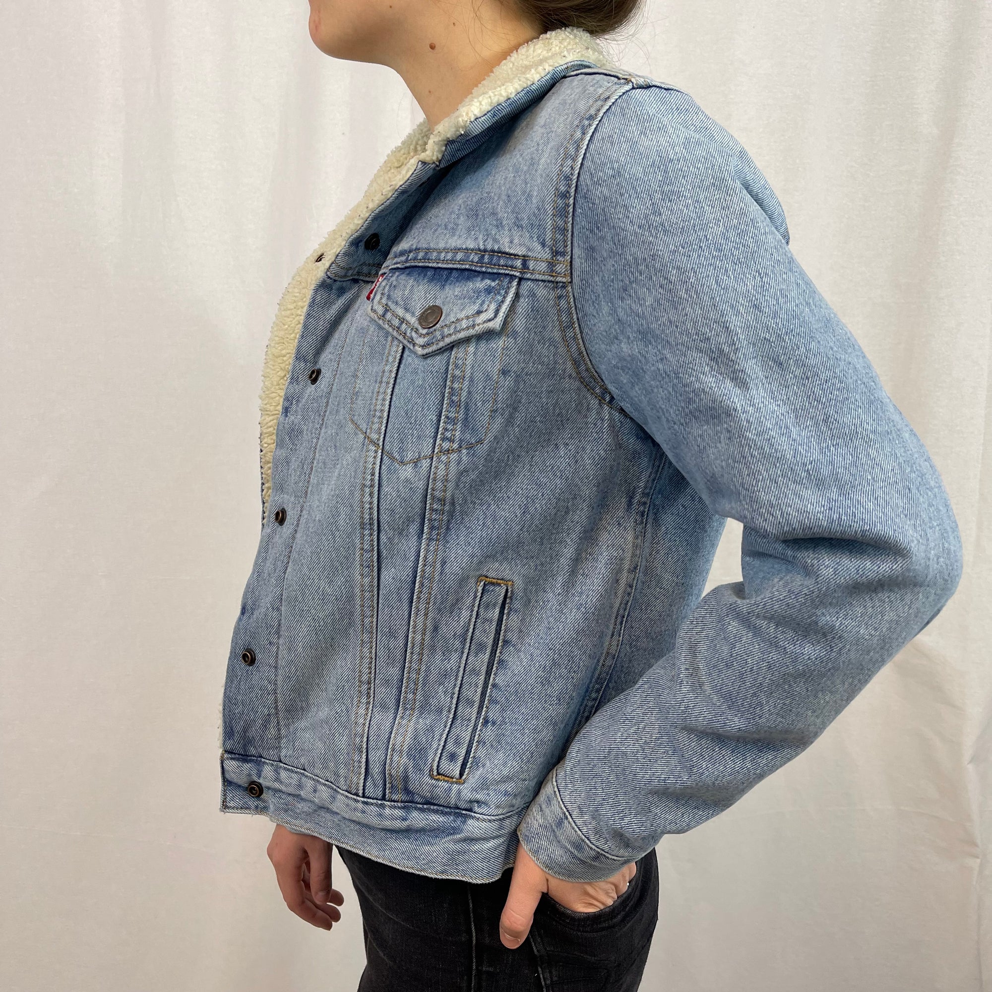 Levi's Strauss Sherpa Lined Denim Jacket size Medium