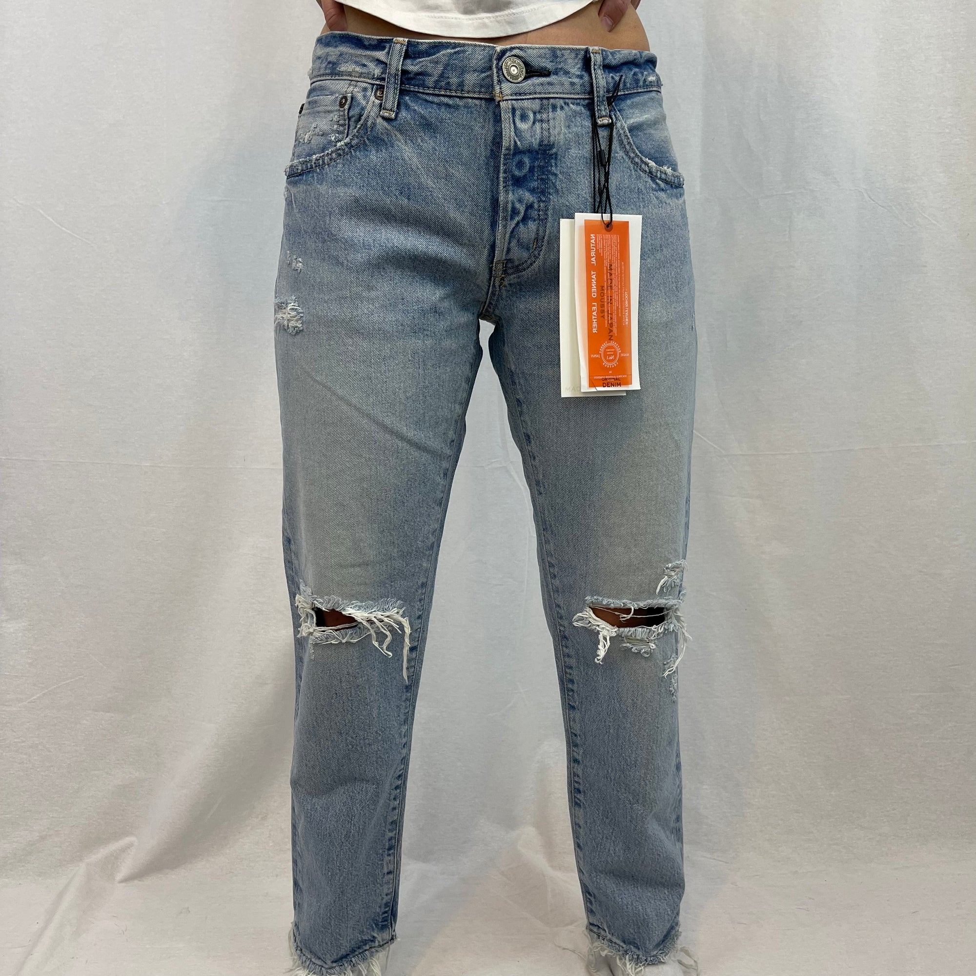 NWT Moussy Vintage Yardley Tapered Distressed Jeans size 29