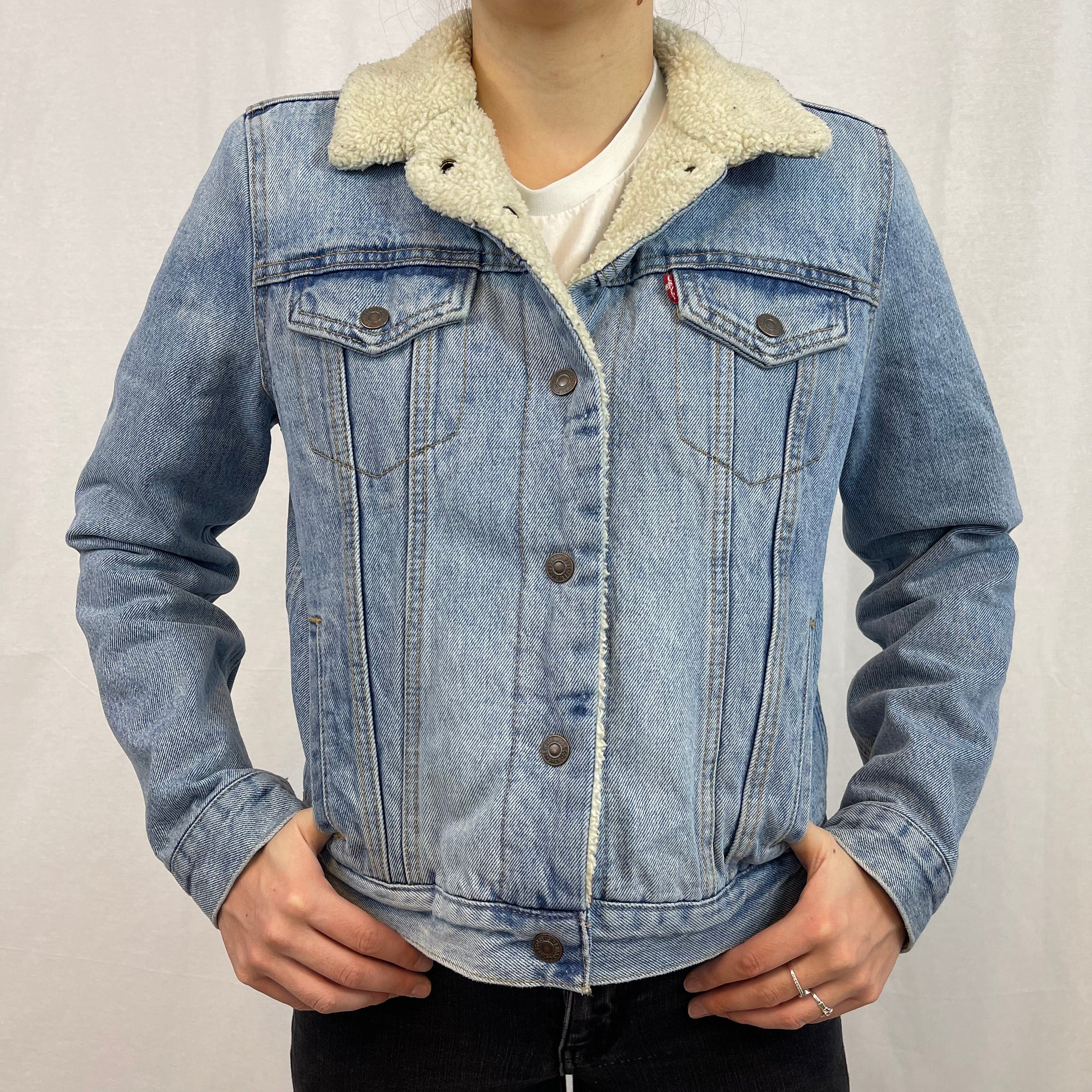 Levi's Strauss Sherpa Lined Denim Jacket size Medium